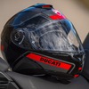 ドゥカティ、ツーリング用ヘルメット発表…スマホとBluetooth接続可能