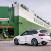 米国から輸出されるBMW