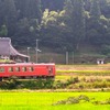 木次線の普通列車に運用されているキハ120形。