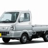 日産 NT100クリッパー GX（シルキーシルバー）