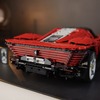 レゴテクニック・フェラーリ・デイトナSP3　(c) 2022 The LEGO Group.