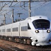 『かもめ』に運用されている振子式の885系は、改正後に大幅な運用変更があり、新たに佐世保特急の『みどり』にも投入。並行在来線へ直通する『かささぎ』にも運用される。