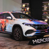 「メルセデスミー」で6月25日から展示されているメルセデスベンツ『EQA』マーベル・スタジオ劇場最新作『ソー：ラブ＆サンダー』ラッピング特別車
