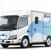 日野、小型EVトラック『デュトロ Z EV』発売…市街地宅配に最適な超低床モデル