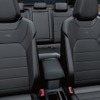 VW Tロック TDI R-ライン シート（チタンブラック/レザー）
