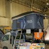 『Easy Camper TOWER』はスクエアタイプのルーフテント。荷台にフレームを取り付ければ、軽トラにだって設置可能。