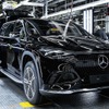 メルセデスベンツの米国アラバマ州タスカルーサ工場で生産を開始した EQS SUV