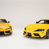 GRスープラ35周年特別仕様車（左）とレゴ トヨタGRスープラ 実物大レプリカ（右）