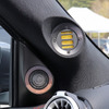 「アナログタイプ」の「外部パワーアンプ」を搭載したオーディオカーの一例（製作ショップ：カーオーディオクラブ＜大阪府＞）。