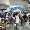 長蛇の列ができた開場前のようす（横浜キャンピングカーショー2022）