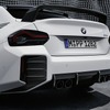 BMW M2 新型の「Mパフォーマンスパーツ」装着車