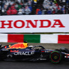 レッドブル、アルファタウリのF1マシンには来季2023年も「HONDA」のロゴが入る（写真は2022年F1日本GP、#1 レッドブル）。