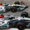 2022年F1サンパウロGPで1-2フィニッシュしたメルセデス勢（下＝優勝のラッセル、上＝2位のハミルトン）。
