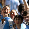 本国ブエノスアイレス市内でアルゼンチンのワールドカップ優勝を祝う市民
