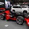 赤と黒に彩られた限定「ADVAN」カラーの実物大ミニ四駆…東京オートサロン2023に出現！