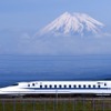 約7割の区間が高速ヘビーシンプル架線となっている東海道新幹線。