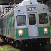 渥美線の1800系。同線では運賃改定による増収で軌道の重軌条化や道床砕石の交換などが行なわれる。