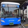 EVバス、金沢文庫駅西口バス停 停車時の様子
