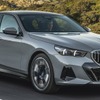 BMW 5シリーズ 新型のEV『i5』、航続582km…欧州で発表
