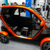 ワイヤーハーネスをコアテクノロジーとした超小型モビリティ用プラットフォームの事例として展示された車両