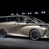 トヨタ・アルファード新型、Executive Lounge