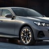 BMW i5 のロングホイールベース（中国仕様）
