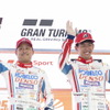 2位、#39 DENSO KOBELCO SARD GR Supraの関口雄飛（左）と中山雄一（右）