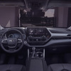 トヨタ・ハイランダー の2024年モデルの「ナイトシェード・エディション」