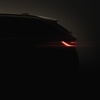 BMW 5シリーズ・ツーリング 新型のティザー写真
