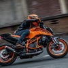 KTM 390デューク、フルモデルチェンジで戦闘力アップ…予約販売開始