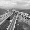 名神高速道路と交差する東海道新幹線（1965年）