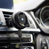 電動ポンプでスマホを真空吸着する車載スタンドAirput発売。耐荷重最大8kg、15WのQi充電にも対応