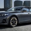 BMW i5 のロングホイールベース（中国仕様）