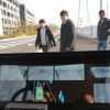 車体に備えられたカメラで周囲の人や自転車などを検知して、必要に応じて停止したり、避けて通ったりする