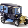 「洋服の青山」限定デザイン『トミカ製オリジナルミニカー』　(C) TAKARA TOMY、(C) Disney