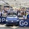VW ゴルフ が表情チェンジ…改良新型の生産開始