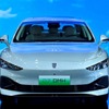 上海汽車の栄威ブランドのD7 DMH
