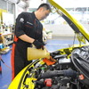 オイル添加剤で燃費向上？ メリットとリスクを徹底検証～カスタムHOW TO～