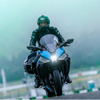 鈴鹿8耐でサプライズ走行をおこなったカワサキの「水素エンジンバイク」