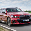 BMW i5 ツーリング