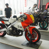 国内4メーカーが最新モデル、電動バイク、レース車両などを展示。写真は人気のヤマハ XSR900 GP