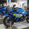 国内4メーカーが最新モデル、電動バイク、レース車両などを展示。写真はスズキ