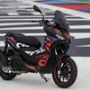 MotoGPカラーのアーバンスクーター、アプリリア『SR GT 200 レプリカ』発売　価格は61.6万円