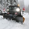 メルセデスベンツ・ウニモグU327の除雪車