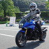 スズキ鈴木俊宏社長がブルーの新型スズキ『カタナ』を初公開