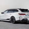 BMWM 5ツーリング 新型の「Mパフォーマンスパーツ」装着車