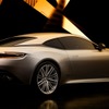 アストンマーティン DB12ゴールドフィンガー・エディション