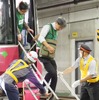 都営地下鉄異常時総合訓練：乗客の避難誘導