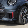 MINIの3ドアハッチバック「JCW」改良新型
