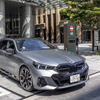 『クルマら部』部員がBMW i5 M60 xDrive ツーリングにスペシャル試乗